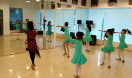 拉丁舞舞蹈视频,跟随视频领略激情四溢的舞蹈魅力